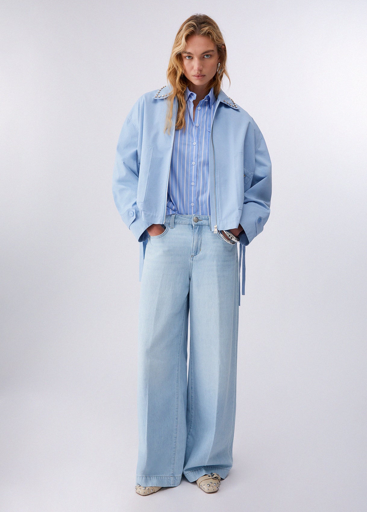 WA6417T405AN937438-striped