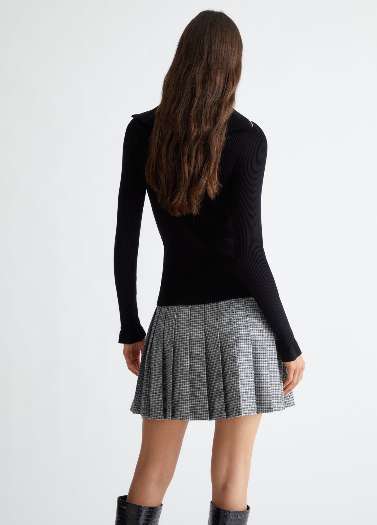 WF4013MS99E22222XS-black