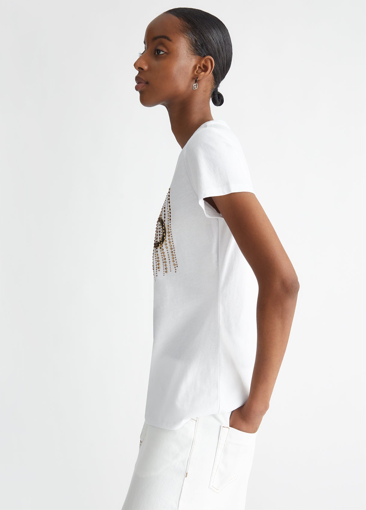 WF4105J5904N9815XS-white