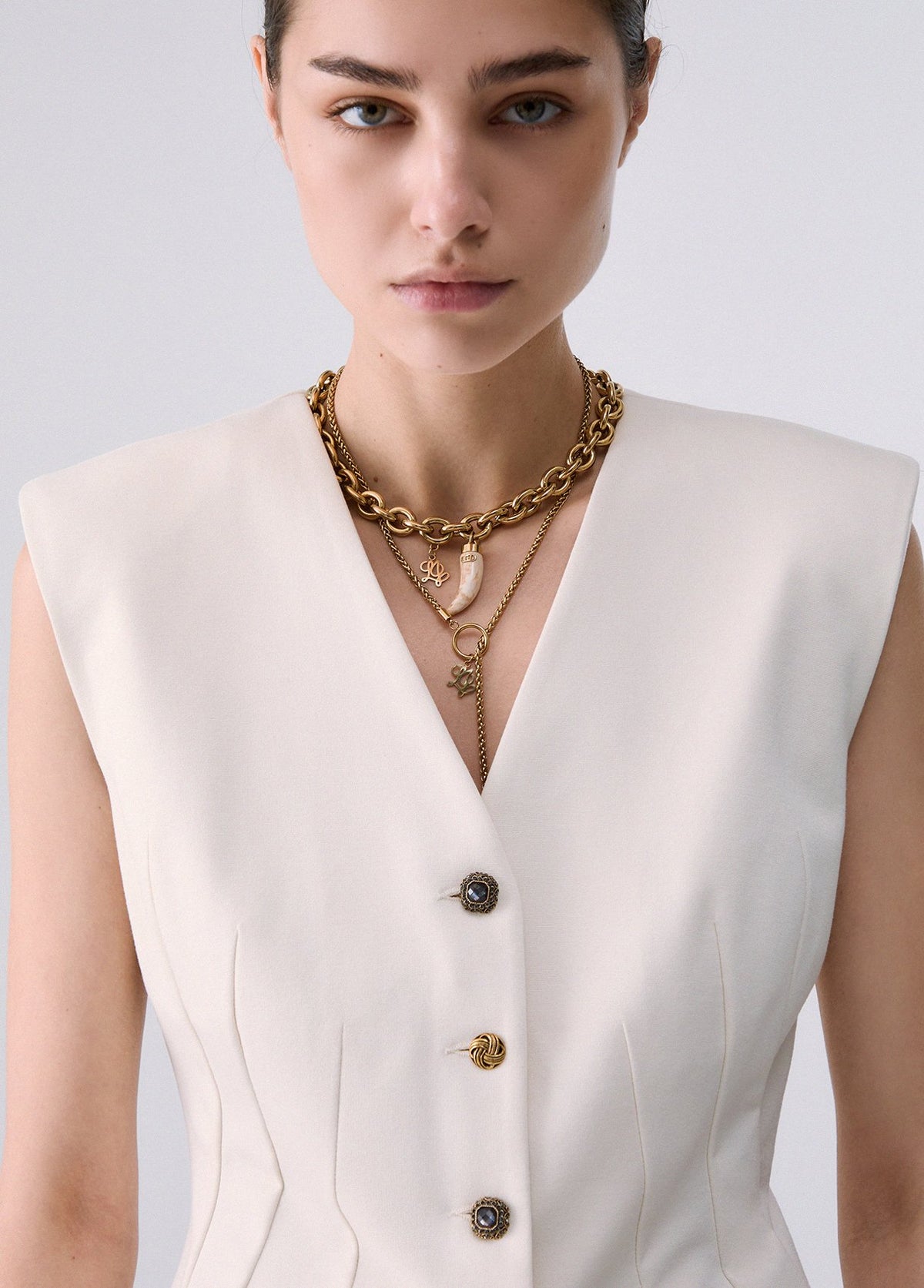 WF6413J91892070438-white
