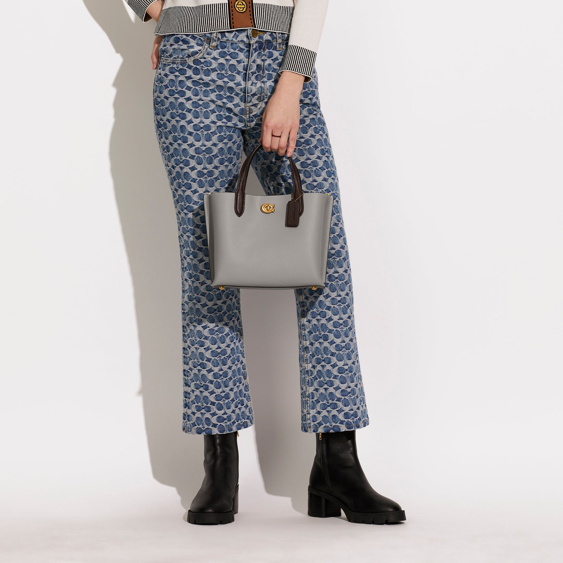 C9092-WILLOW TOTE BAG 24 IN COLORBLOCK WITH SIGNATURE CANVAS INTERIOR-B4/Dove Grey Multi