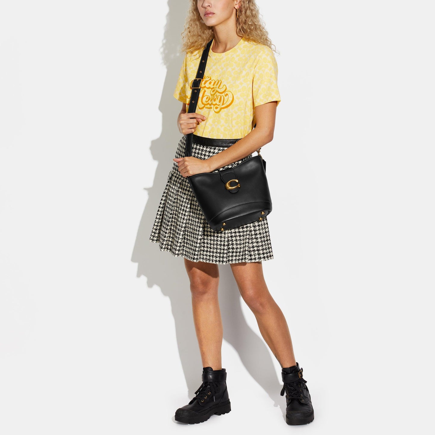 Tali Bucket Bag - COACH Saudi Arabia Official Site