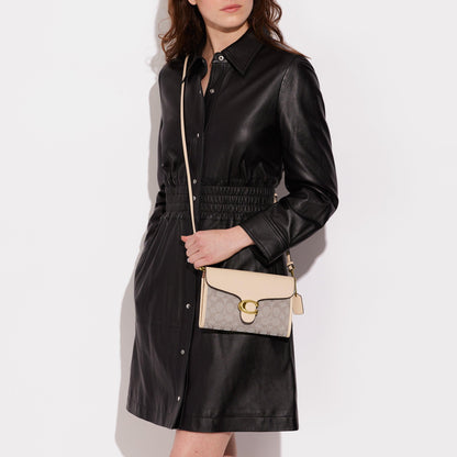 Tabby Chain Clutch In Signature Jacquard - COACH Saudi Arabia Official Site