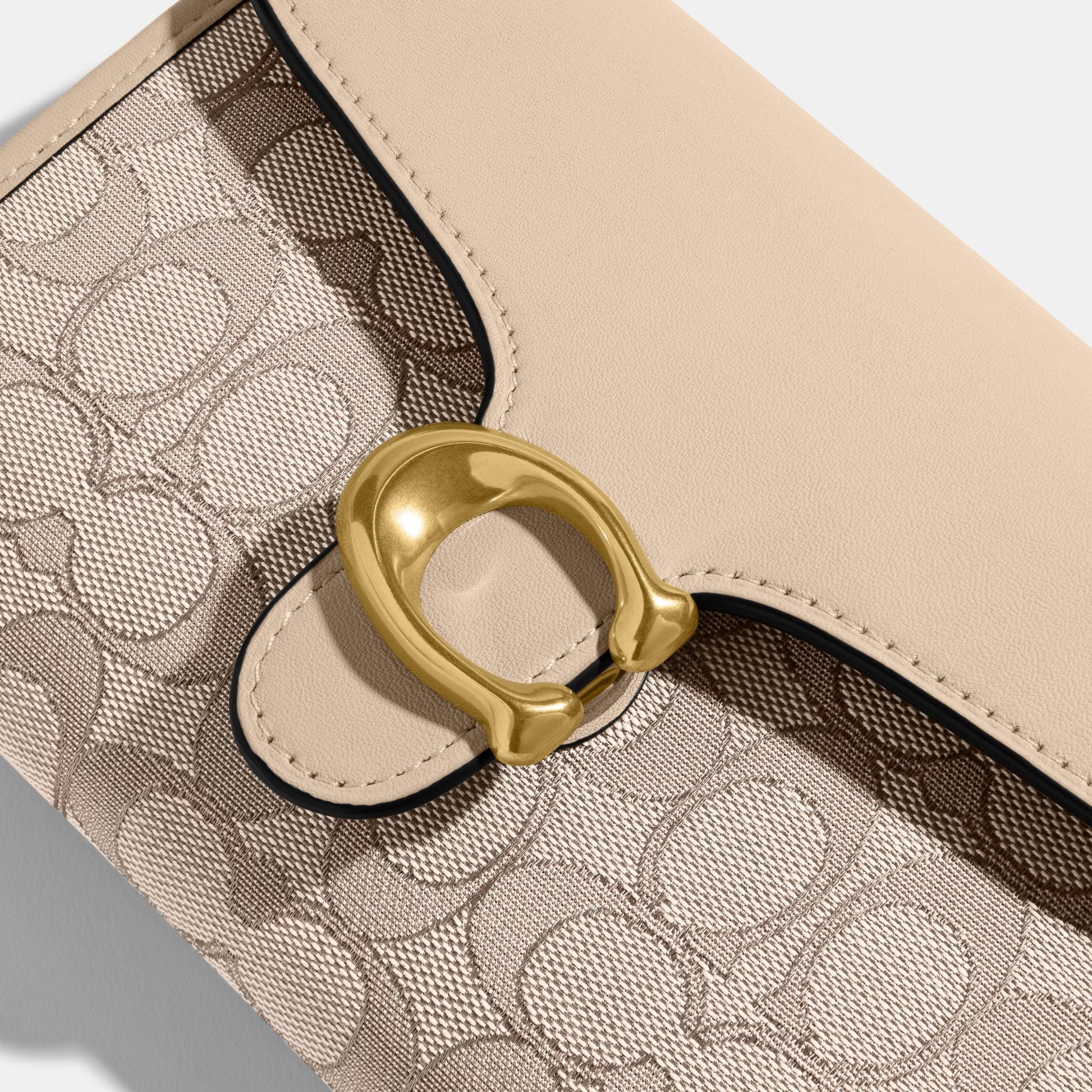 Tabby Chain Clutch In Signature Jacquard - COACH Saudi Arabia Official Site