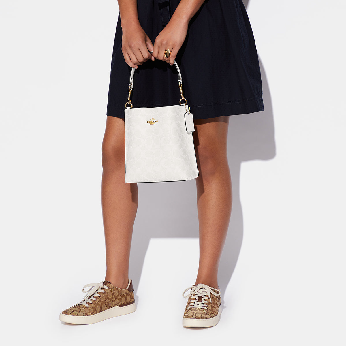 CA582-Mollie Bucket Bag 22 In Signature Canvas