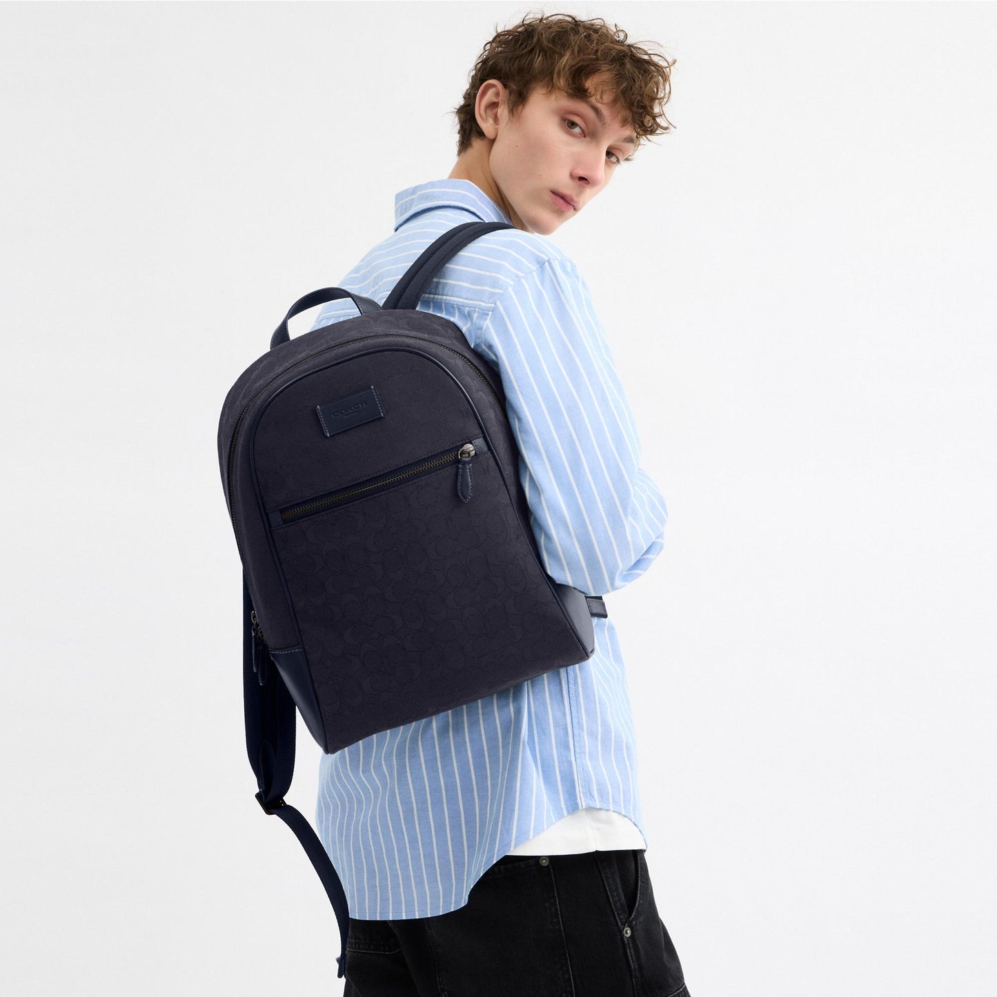 CAK98-THEO BACKPACK IN SIGNATURE JACQUARD-Midnight Navy