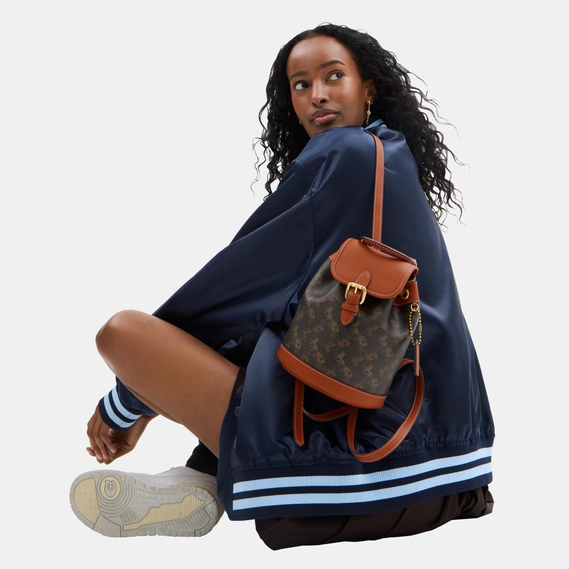 CAM31-HARPER BACKPACK WITH HORSE AND CARRIAGE PRINT-B4/Truffle Burnished Amber