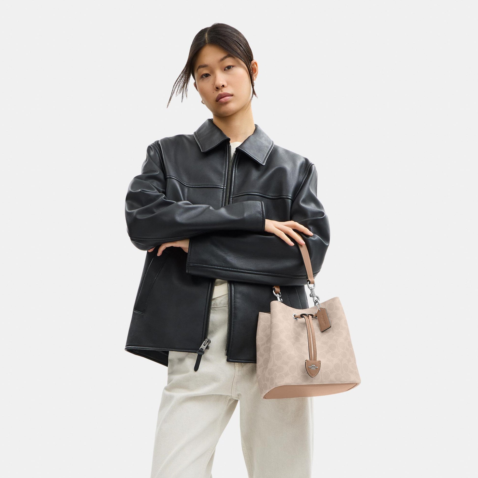 CBH07-Rowan Bucket Bag in Signature Canvas-Sv/Sand/Taupe