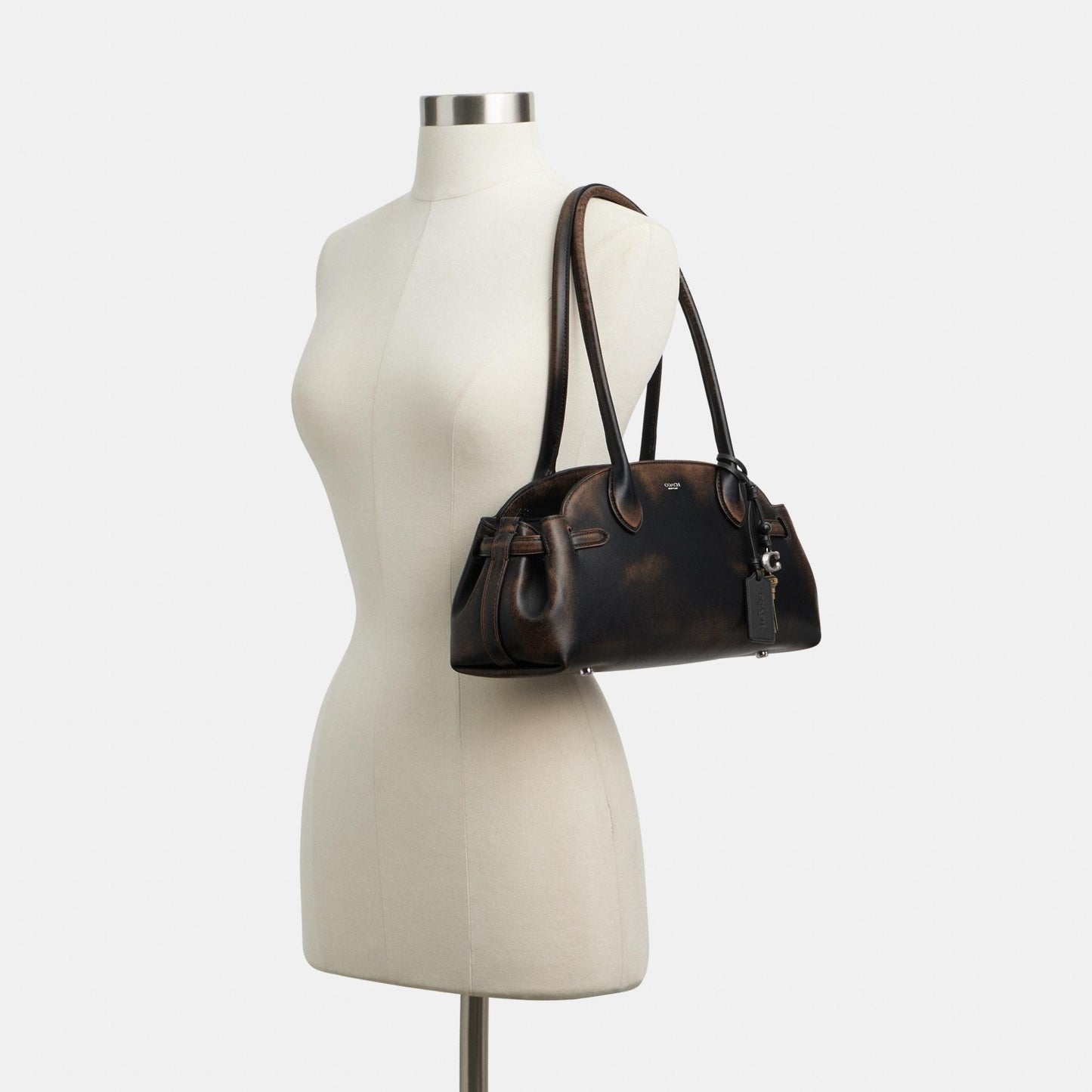 Empire Carryall Bag 34 In Loved Leather