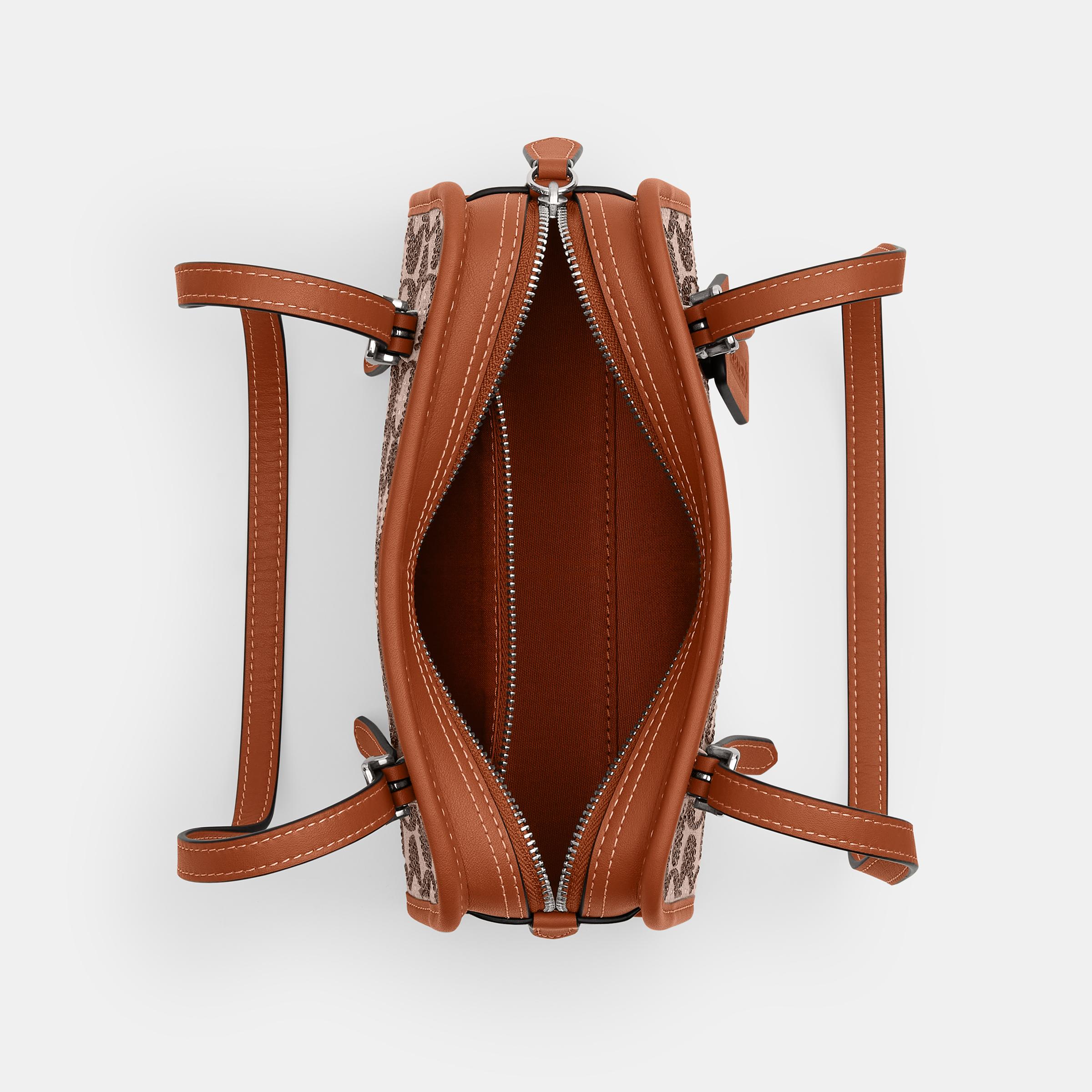 CBH53-Swing Zip Bag 20 In Crystal Signature Jacquard-Lh/Burnished Amber