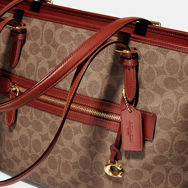CC402-Taylor Tote In Signature Canvas