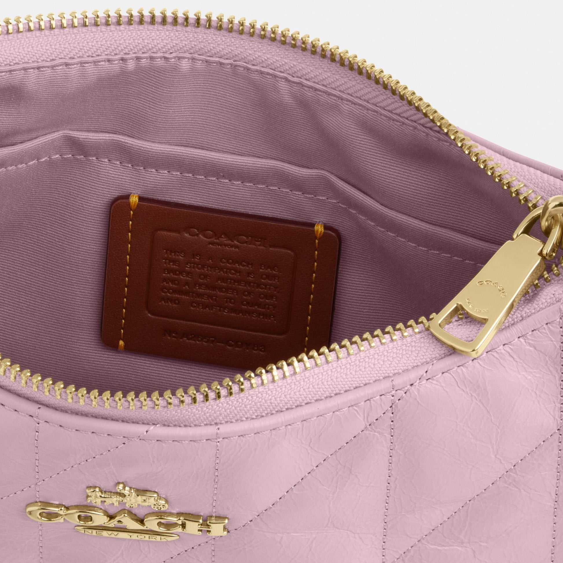 CDY83-Teri Shoulder Bag in Glazed Leather with Quilting-Im/Carnation