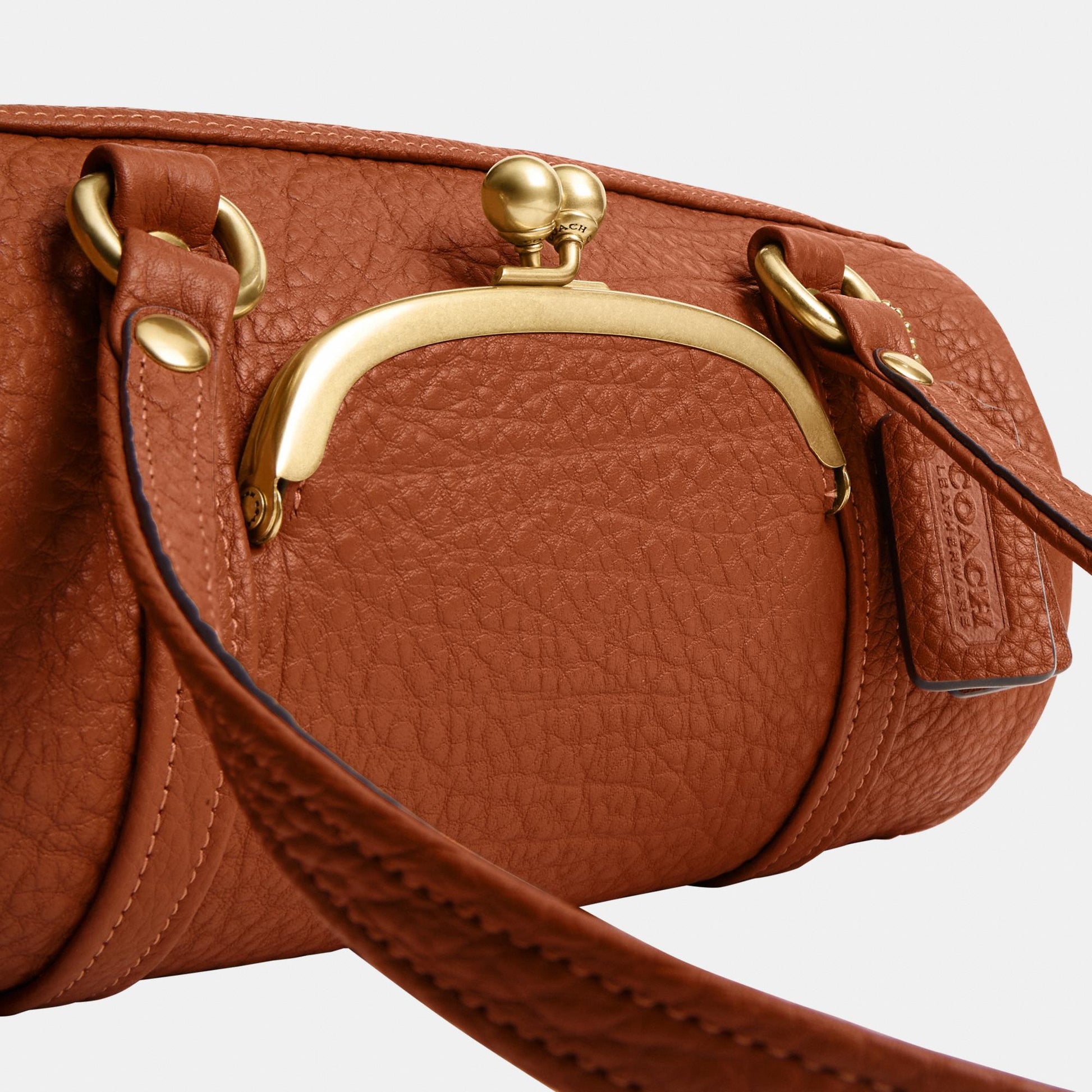CEM05-The Coach Originals Textured Pebble Leather Kisslock Barrel Bag 28-B4/Amber Brown