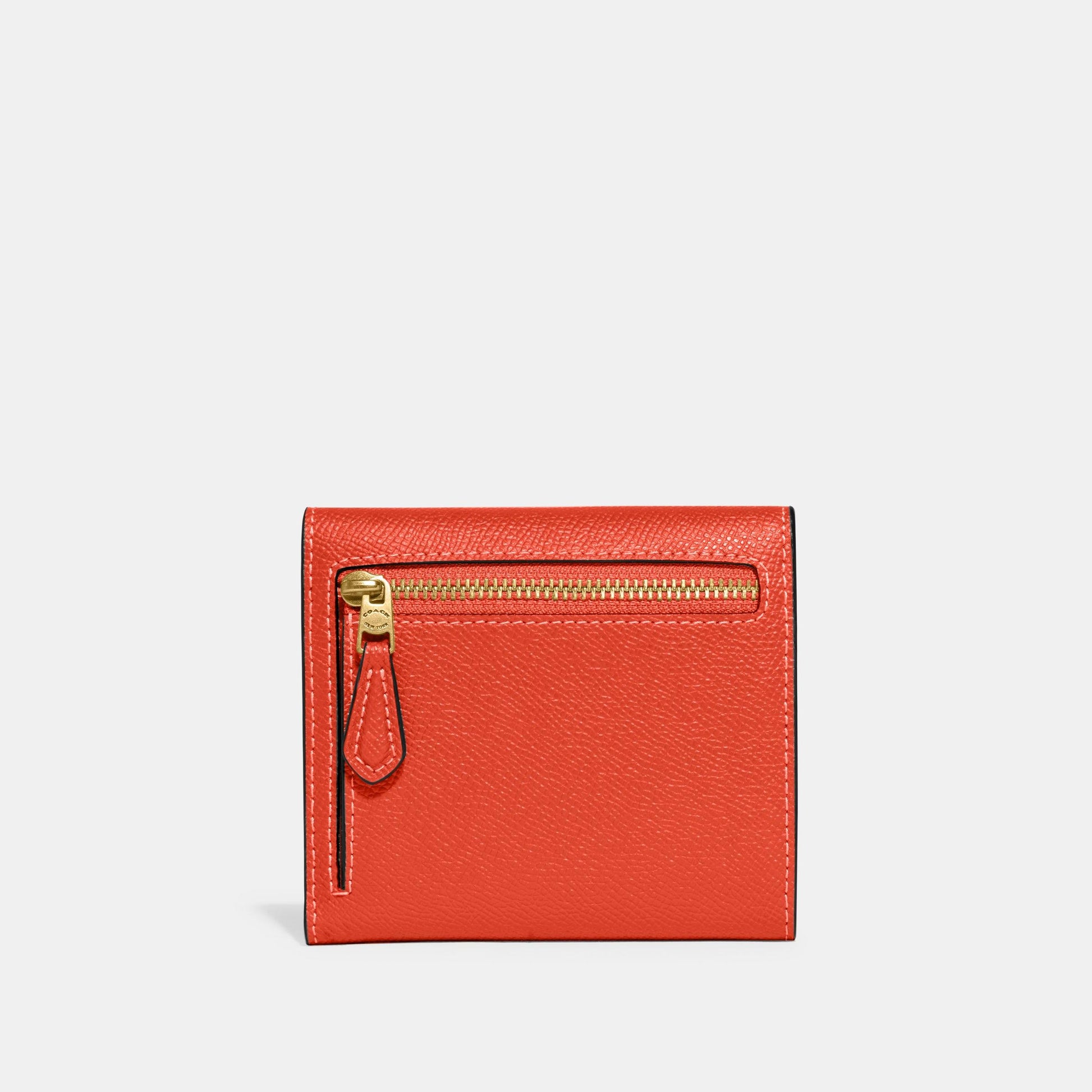 Wyn Small Wallet - COACH Saudi Arabia Official Site
