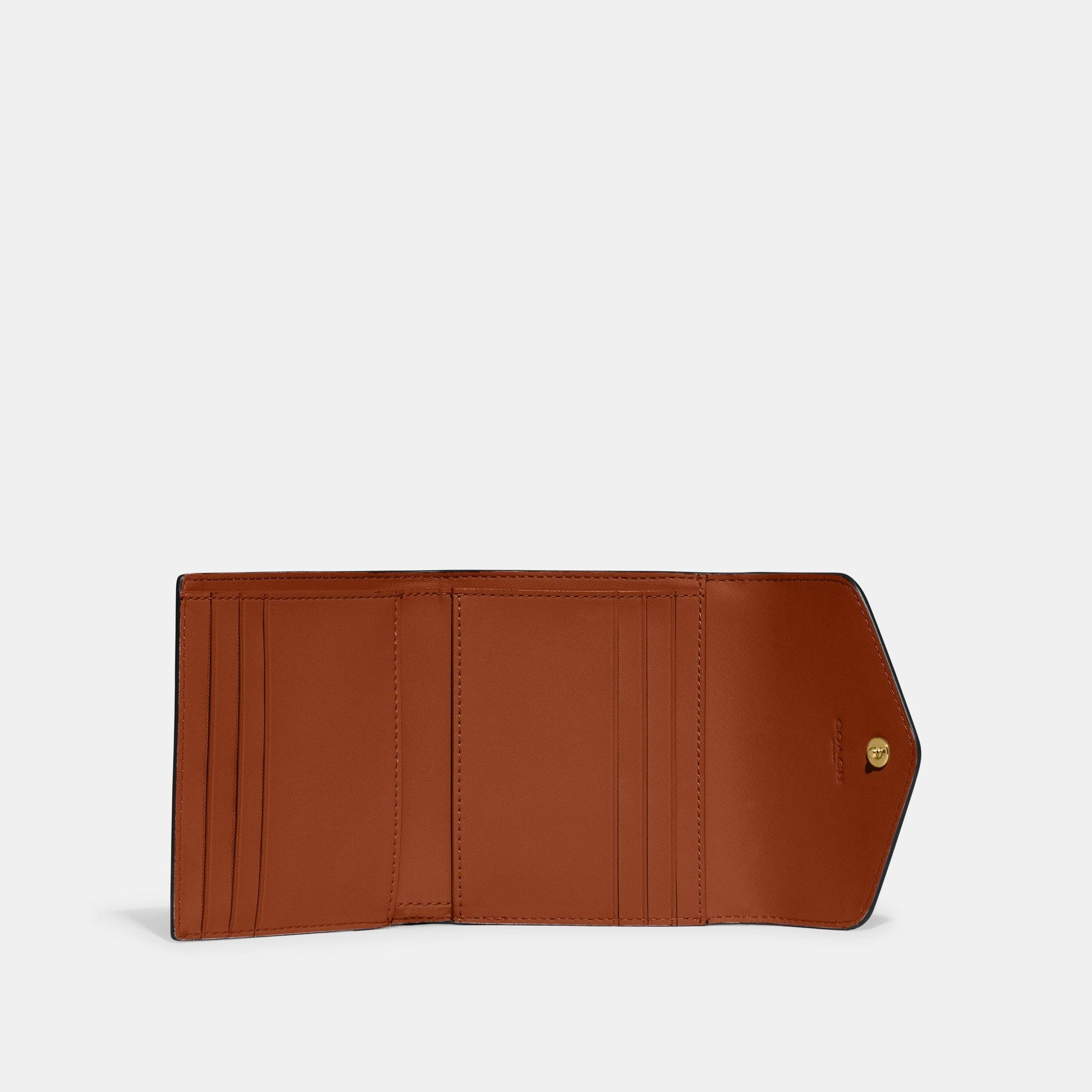 Wyn Small Wallet - COACH Saudi Arabia Official Site
