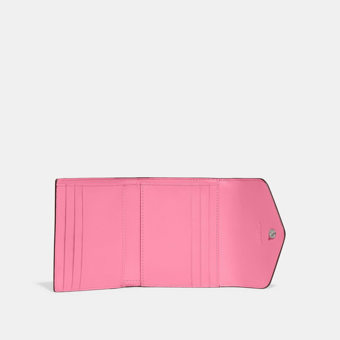 Wyn Small Wallet - COACH Saudi Arabia Official Site