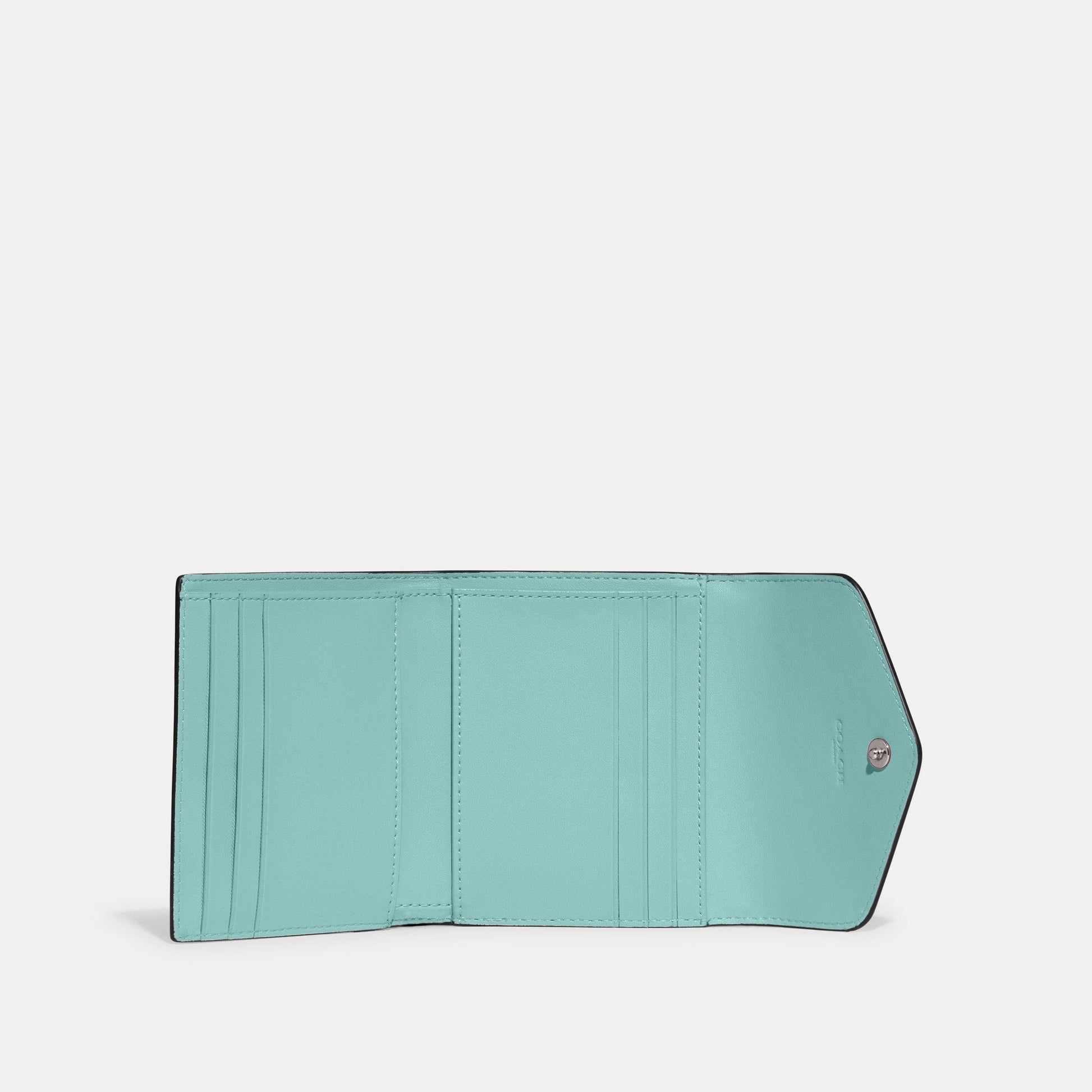 Wyn Small Wallet - COACH Saudi Arabia Official Site