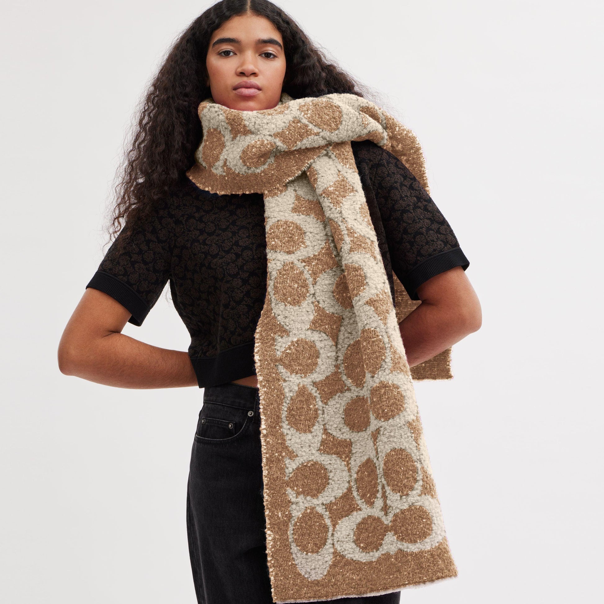 CM051-Signature Muffler-Chalk