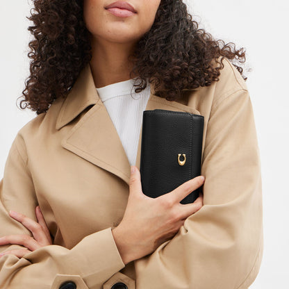 CP025-Essential Medium Flap Wallet