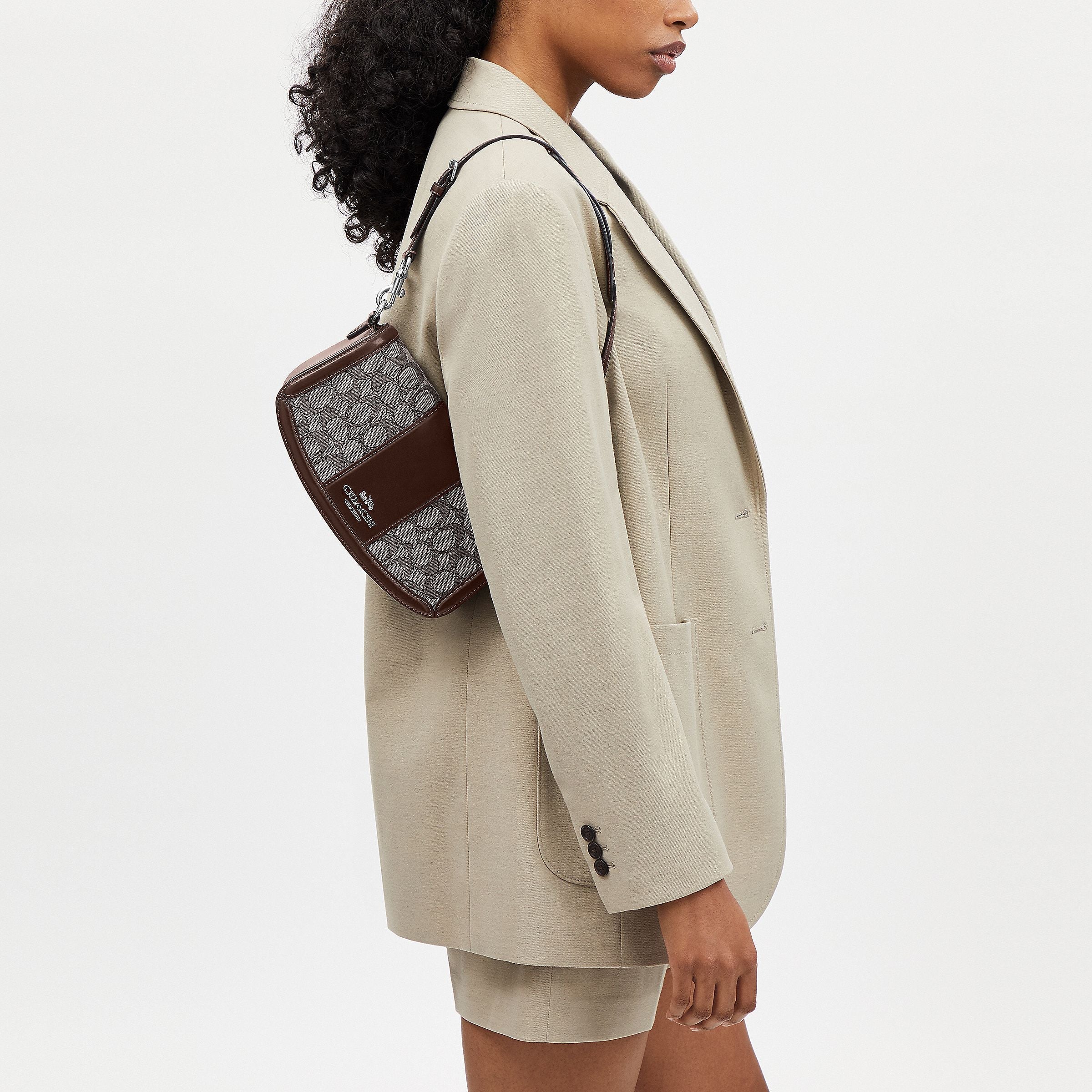 CT767-Sig Jac Adr Shb-SV/Oak/Maple