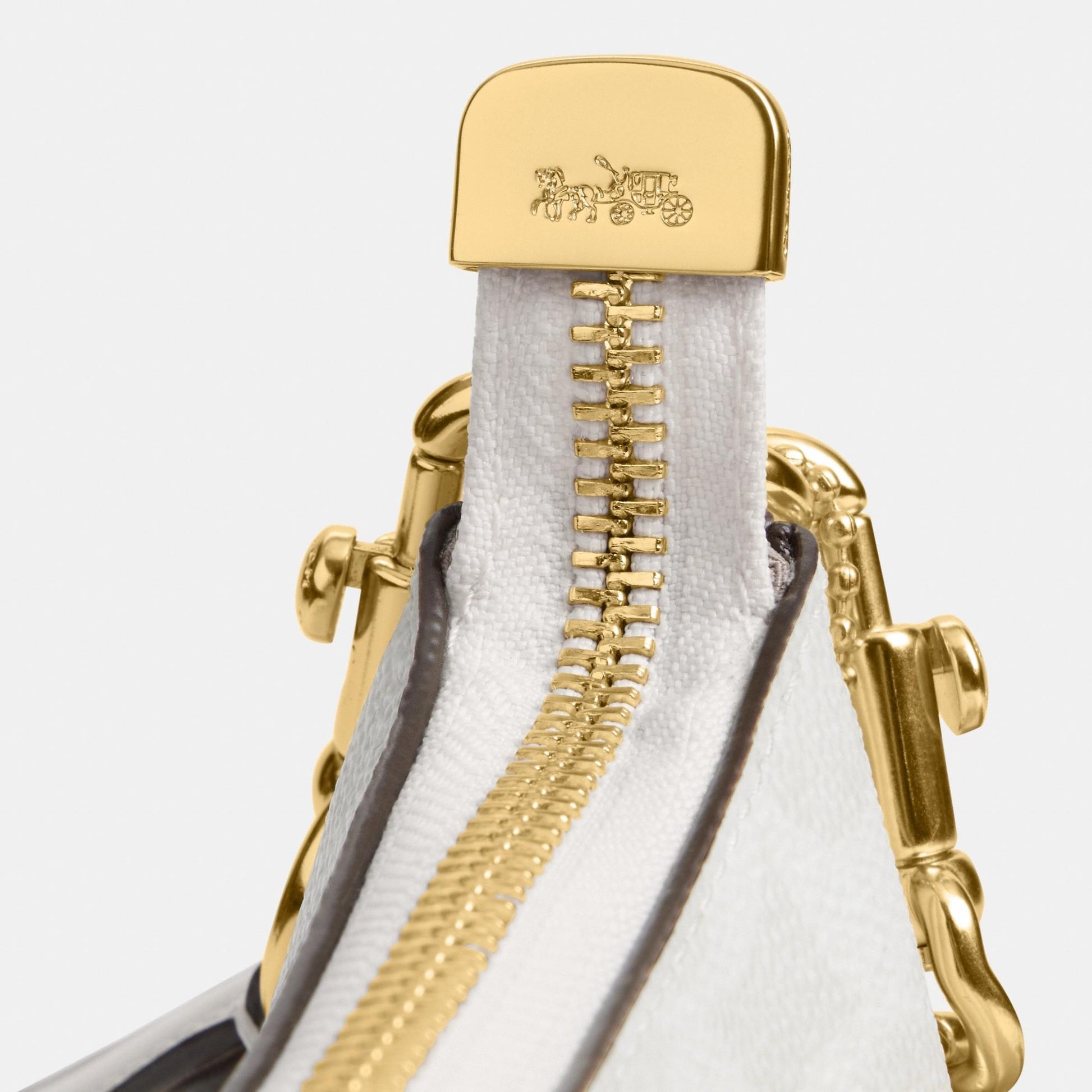 CV933-Teri Shoulder Bag In Signature Canvas-Im/White/Chalk