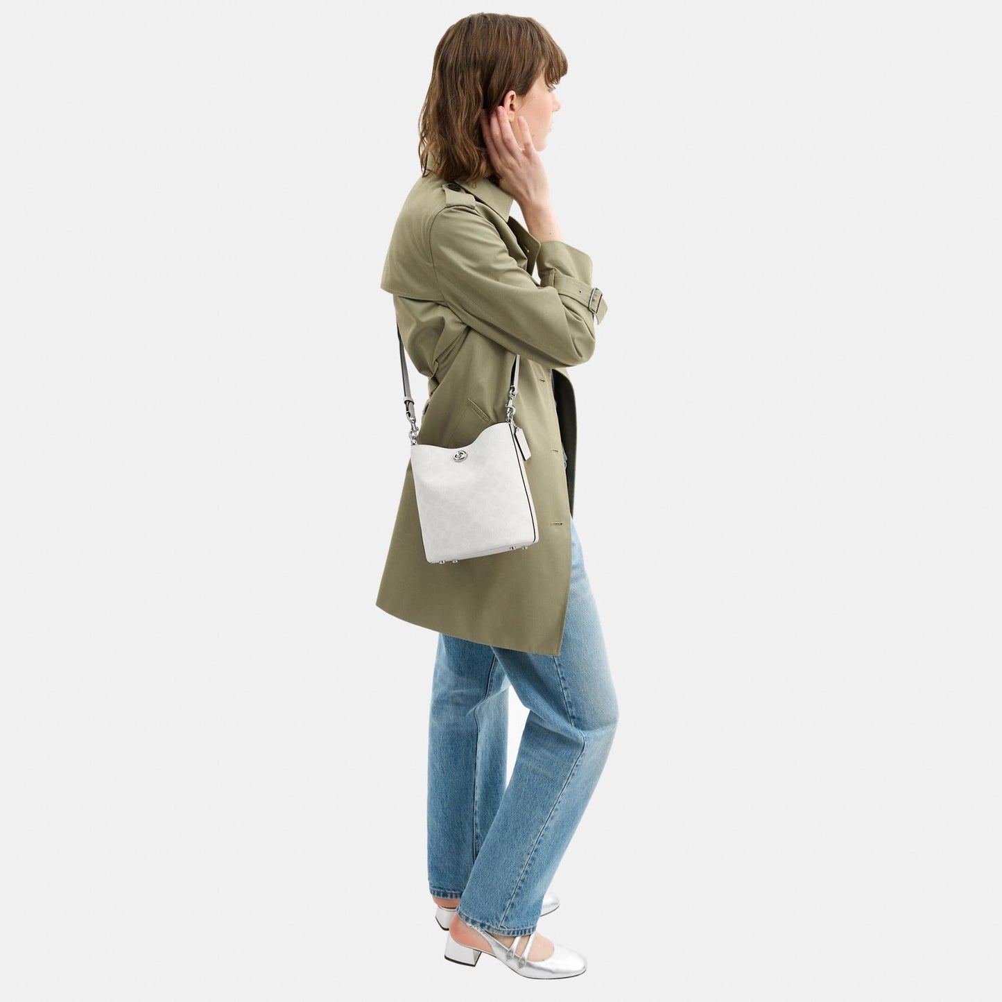 CW602-WILLOW SOFT BUCKET BAG 19 IN SIGNATURE CANVAS-LH/White Chalk