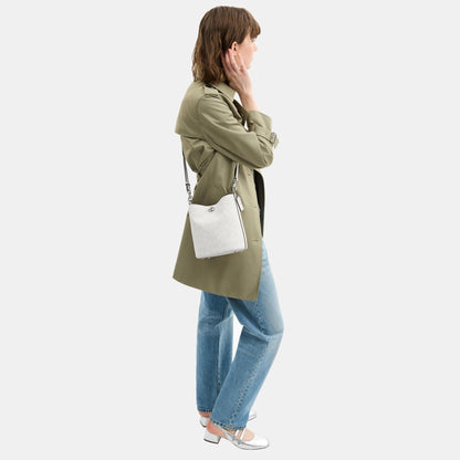 CW602-WILLOW SOFT BUCKET BAG 19 IN SIGNATURE CANVAS-LH/White Chalk