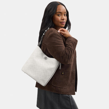 CW882-WILLOW SOFT BUCKET BAG IN SIGNATURE CANVAS-LH/White Chalk