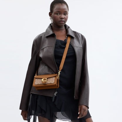 CY200-TABBY SHOULDER BAG 20 IN SIGNATURE CANVAS-B4/TAN BROWN