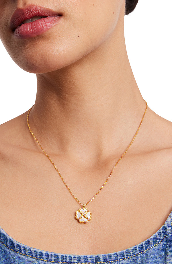 KD299-heritage bloom pendant-Cream/Gold