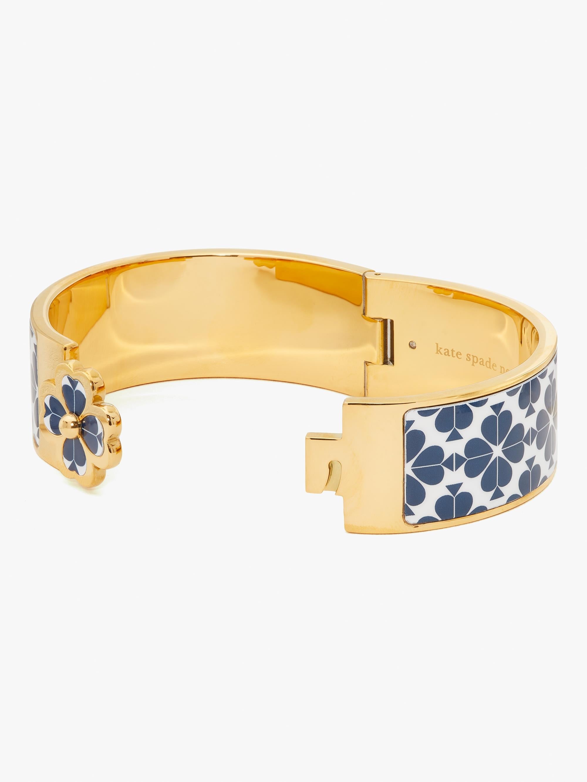 heritage spade flower wide hinged bangle