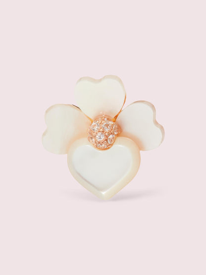 WBRUH905-precious pansy studs-Creamltrg